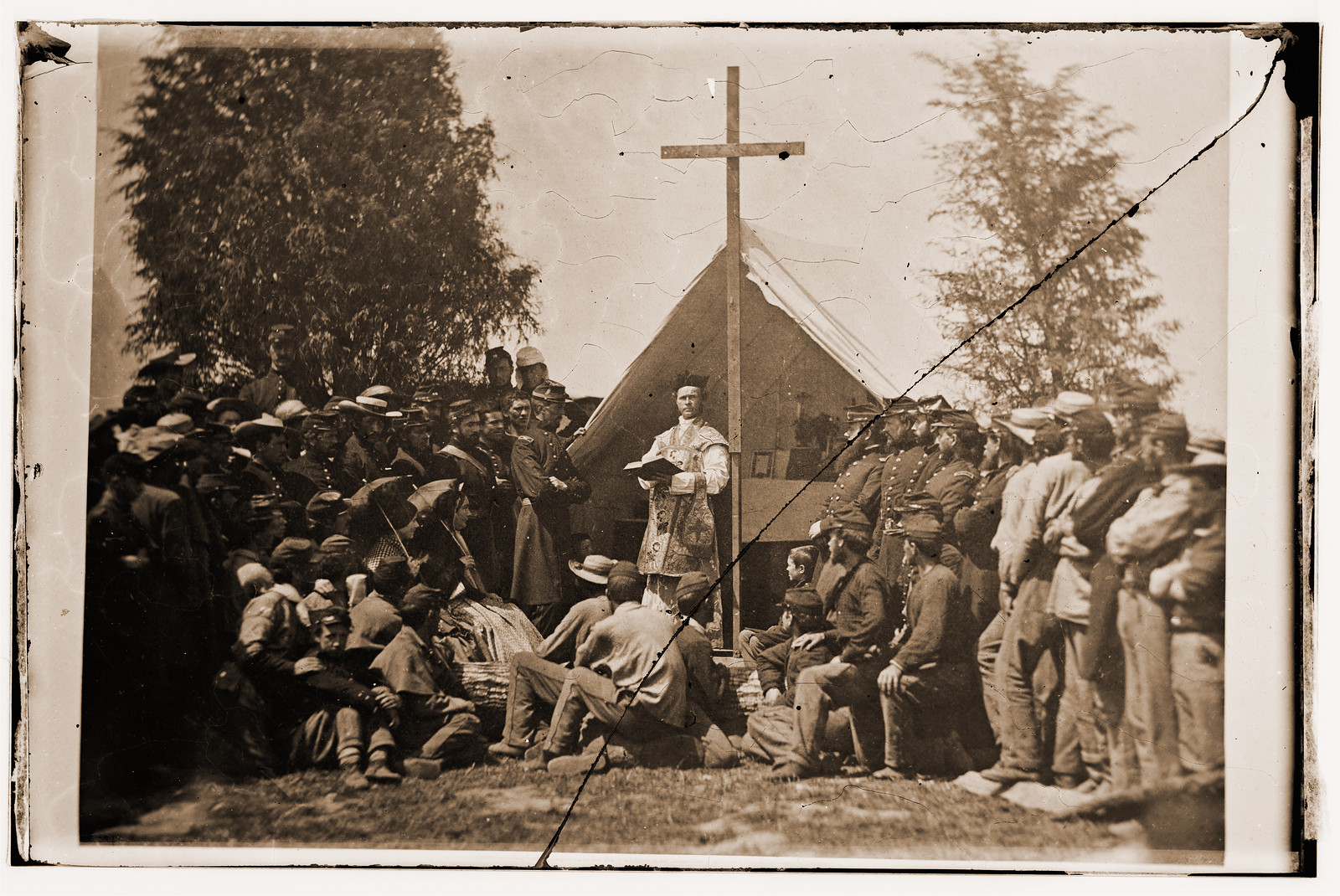 Sunday Morning Mass. Camp of 69th N.Y. SM, 1860 — historic photograph