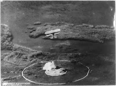 Army airmen score in bombing practice - Langely Field, Va.