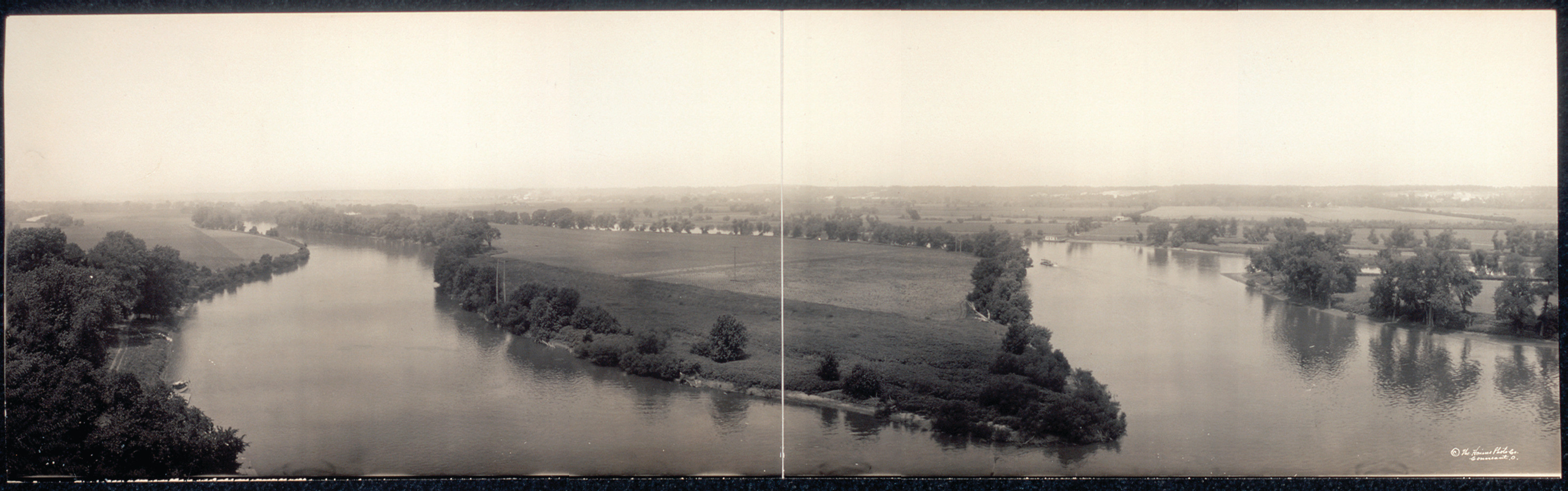 River from Starved Rock, Illinois, 1914, 1914 — historic image