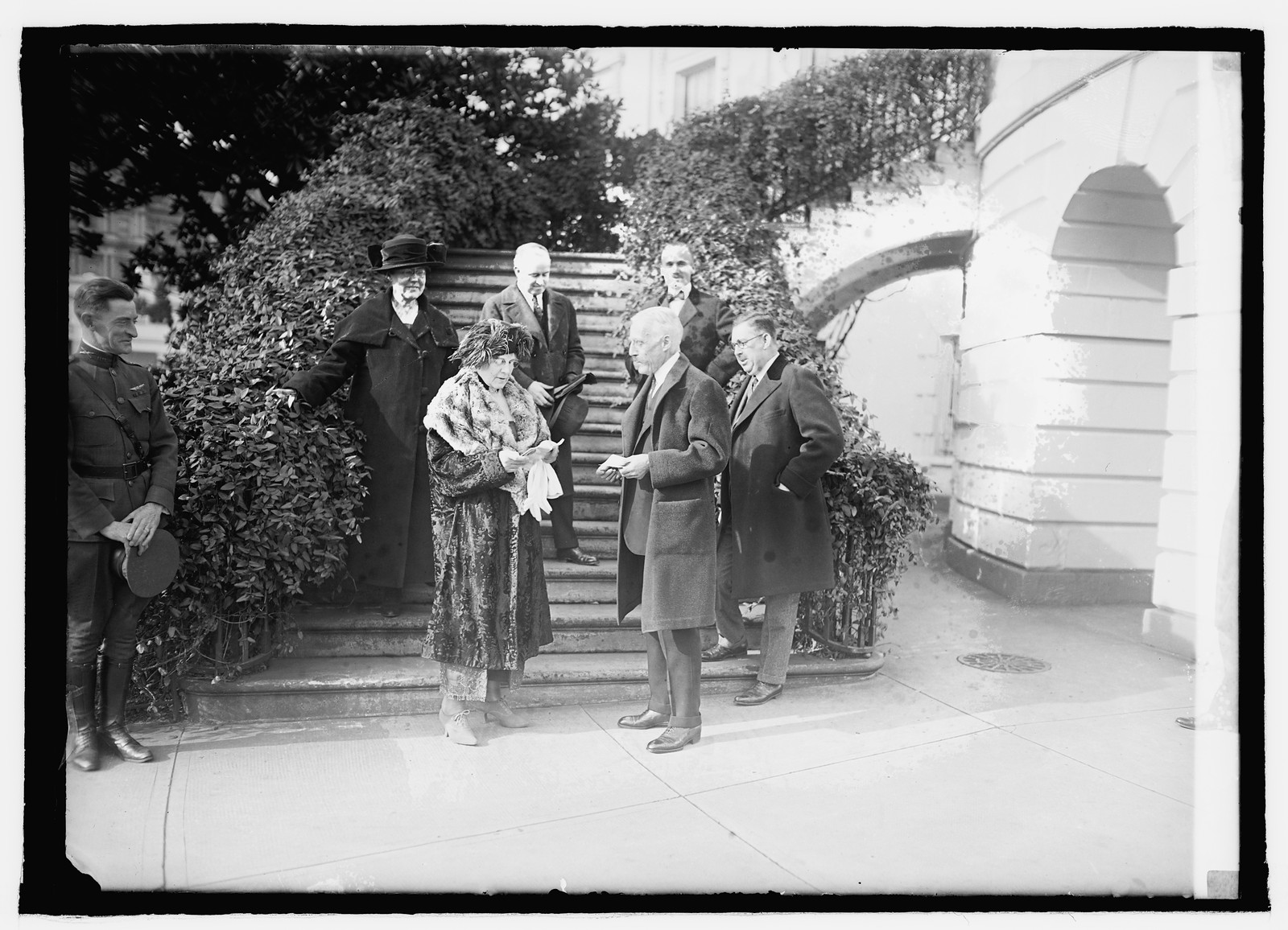 Mrs. Harding & A.W. Mellon, 12/20/21, [19]21 December 20. — historic photograph