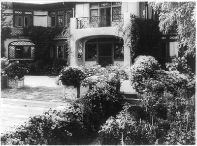 [Alfred Herter home, East Hampton, Long Island, New York, with garden in foreground]