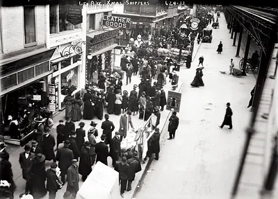 Christmas Shoppers On 6th Ave., New York