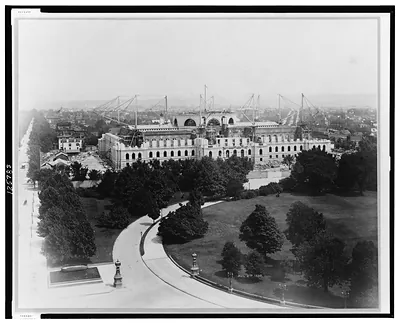 [Aerial view of construction of exterior of Jefferson Building, Library of Congress, Washington, D.C.]