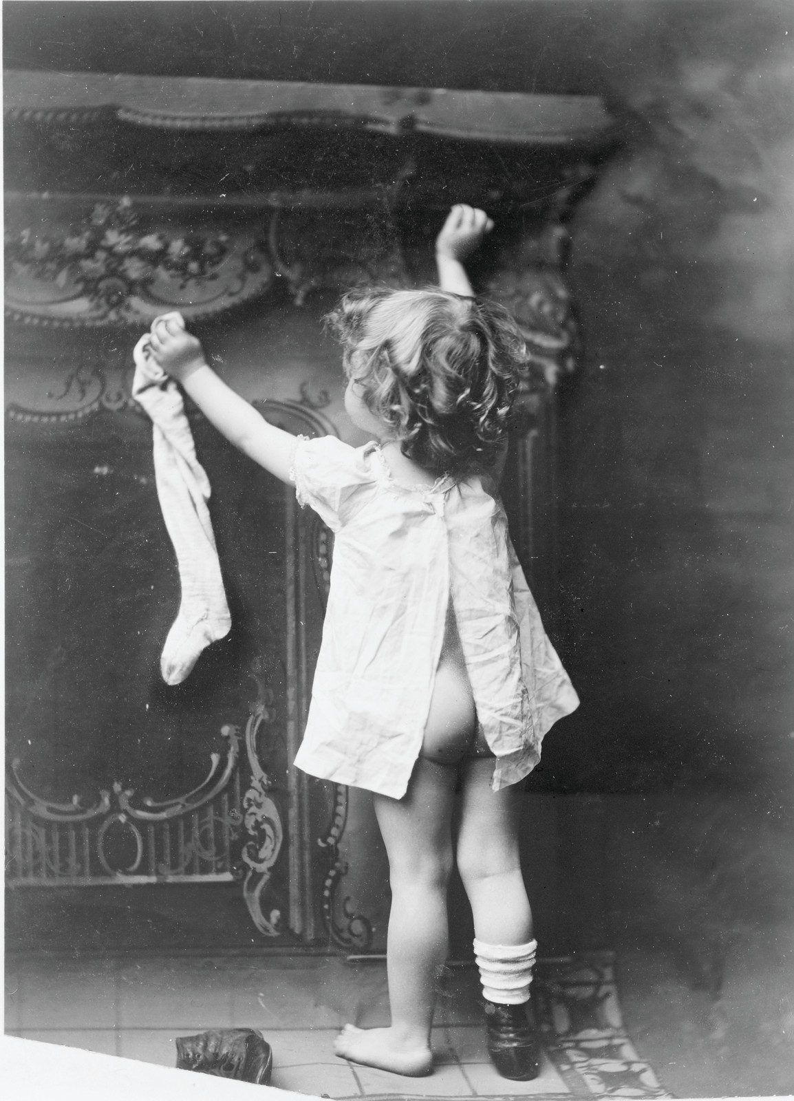 Christmas Eve, c1901. — historic photograph