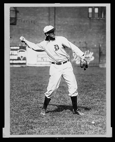 [Ed Summers, Detroit Baseball Club pitcher, full-length portrait, in uniform, facing right]