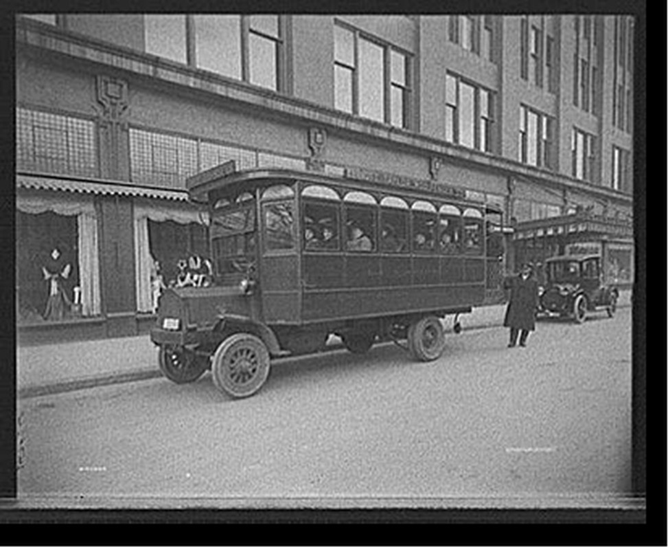 [Free transfer auto, Elliott, Taylor, Woolfenden Co., Detroit, Mich.], [between 1905 and 1915] — historic photograph
