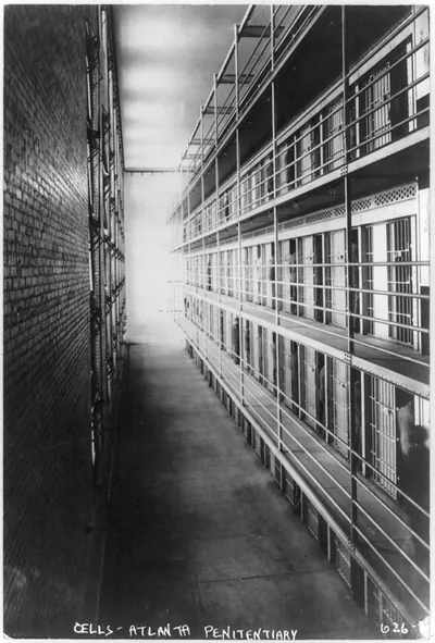 [Photo of prison: cell block, Atlanta Penitentiary]
