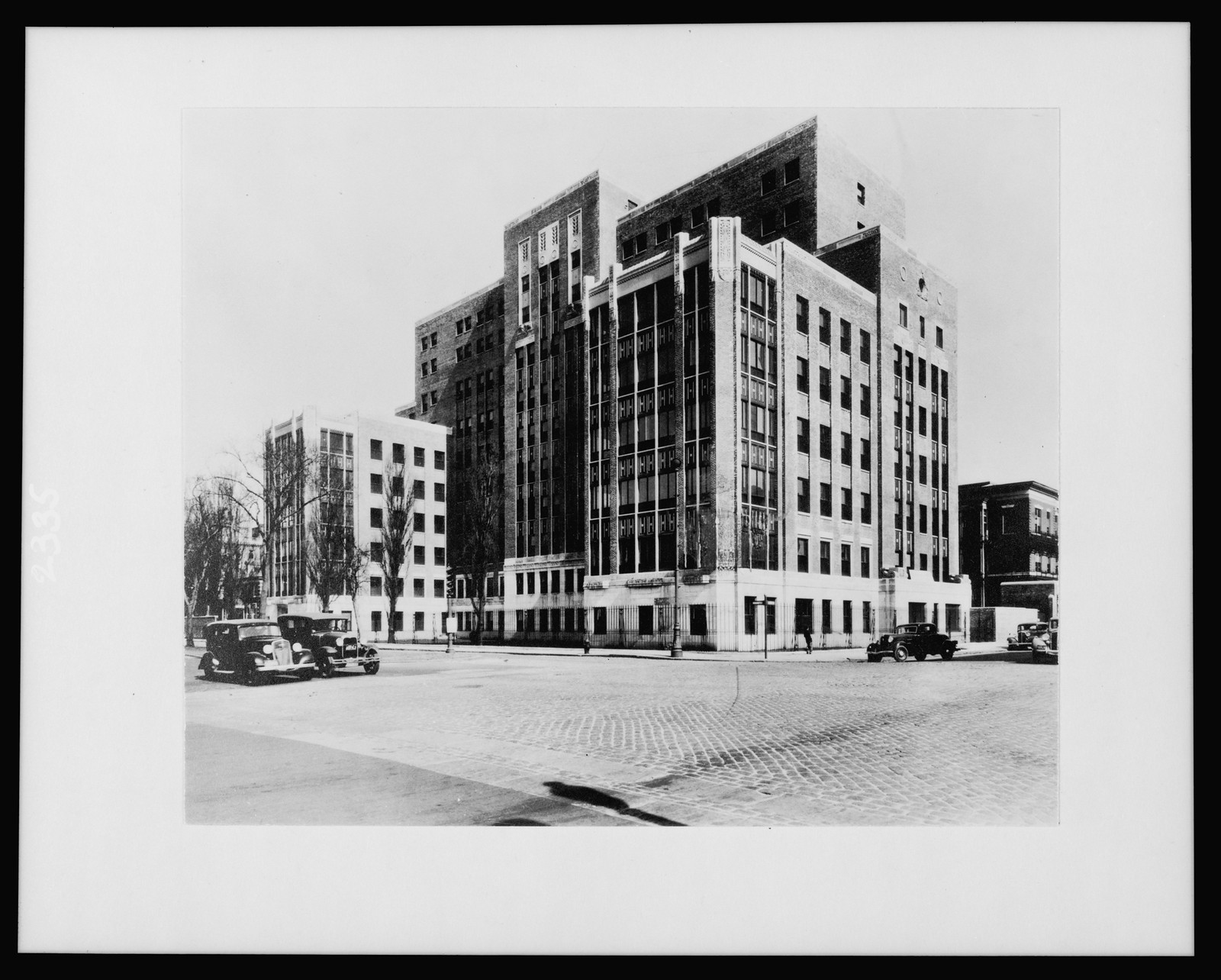 Surgical operating and ward building, Boston City Hospital, Boston, Massachusetts, 1939 — historic photograph
