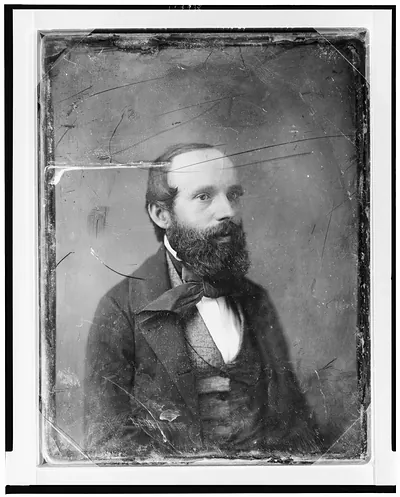 Bearded man in dark coat, daguerreotype portrait