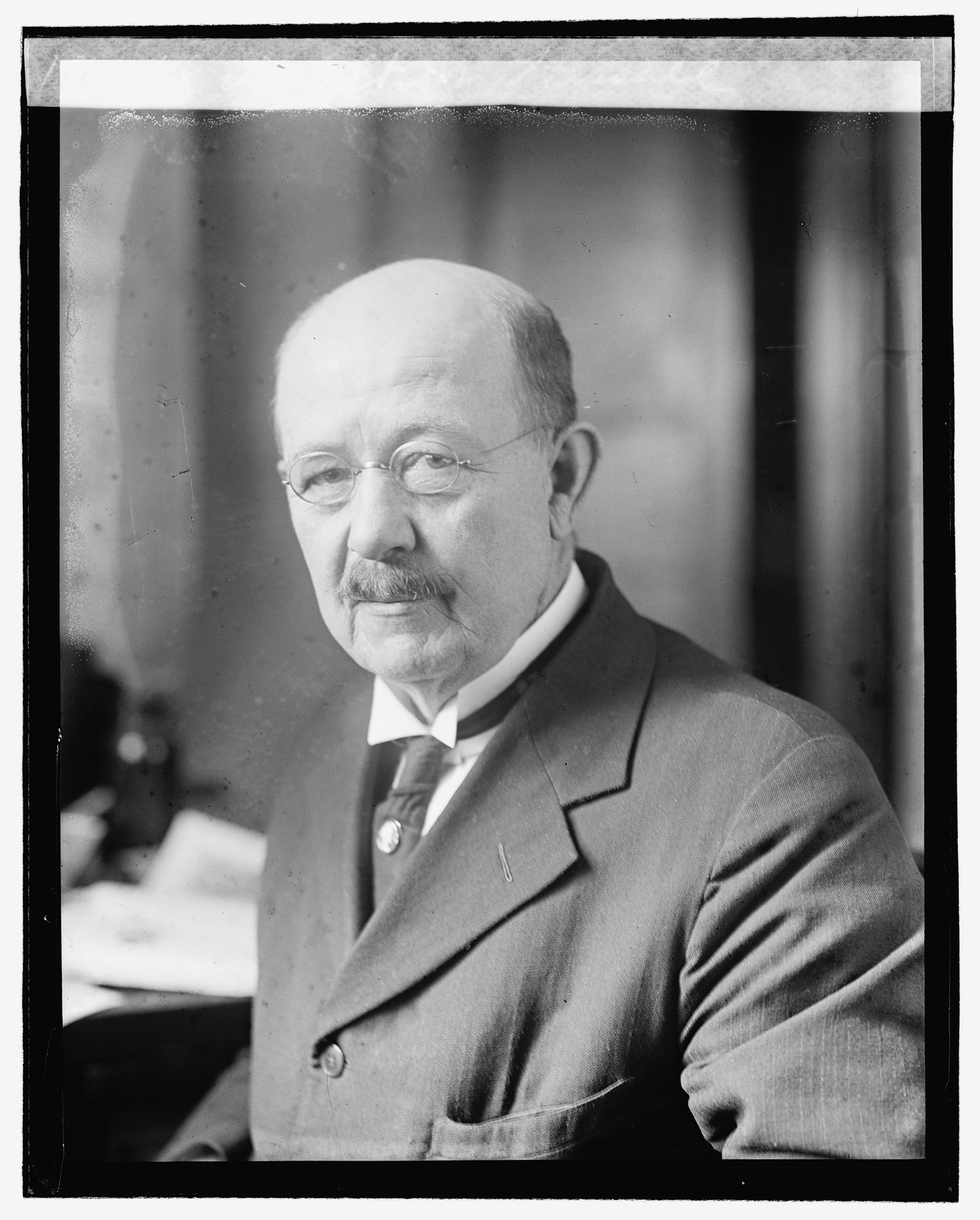 Dr. Albert Hassall, [1922] — historic photograph