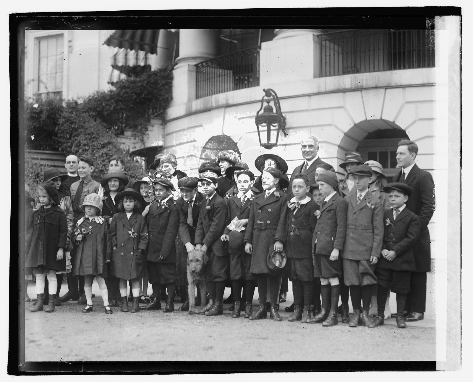 Harding & Community House kids, 4/18/21, [19]21 April 18. — historic photograph