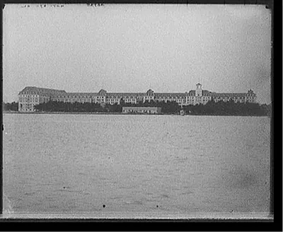 [Royal Poinciana Hotel from wharf, Palm Beach, Fla.]