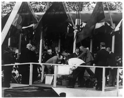 [Theodore Roosevelt at the laying of the cornerstone of the Pan American Union Building]