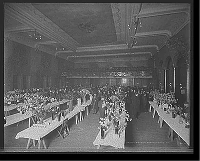 [American Carnation Society exhibition, general view, Detroit, Mich.]