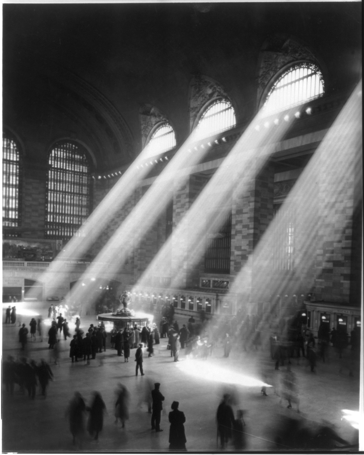 [Interior view of Grand Central Terminal, New York, N.Y.], [between 1930 and 1950] — historic photograph