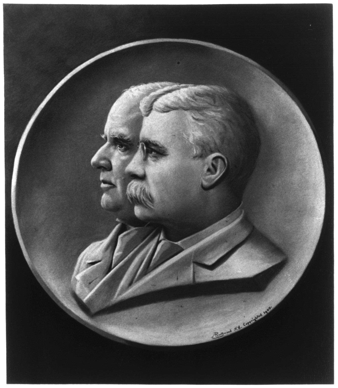 [William McKinley, medallion portrait of Pres. McKinley & Gov. Roosevelt, busts, facing left] — historic photograph