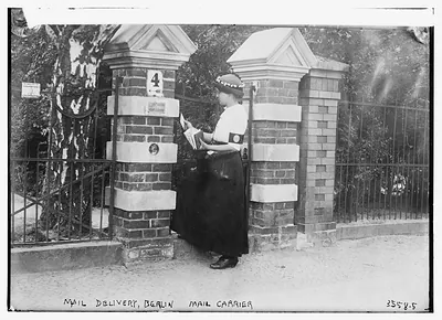 Mail delivery, Berlin, Mail Carrier