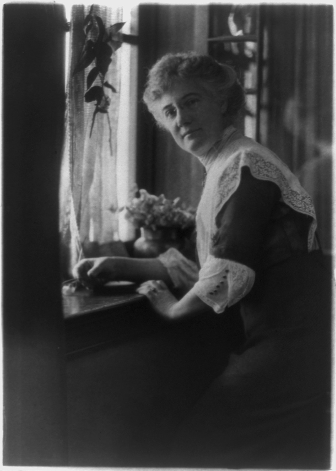 Mattie Edwards Hewitt, [between ca. 1890 and ca. 1910] — historic photograph