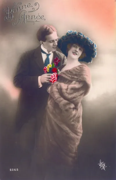 Hand-colored Bonne Année postcard of a couple with flowers
