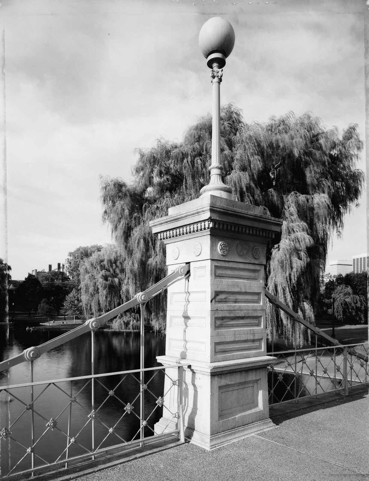 DETAIL, NORTHWEST PIER, TOWER AND LIGHT STANDARD — historic image