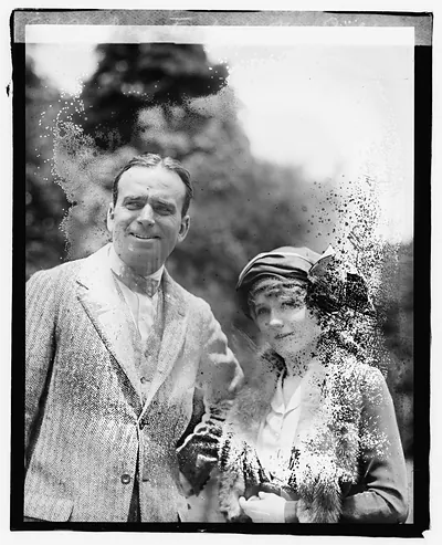 Doug. Fairbanks & Mary Pickford