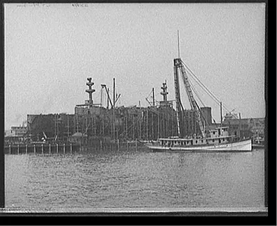 [Building a warship, Cramp's shipyard, Philadelphia, Pa.]