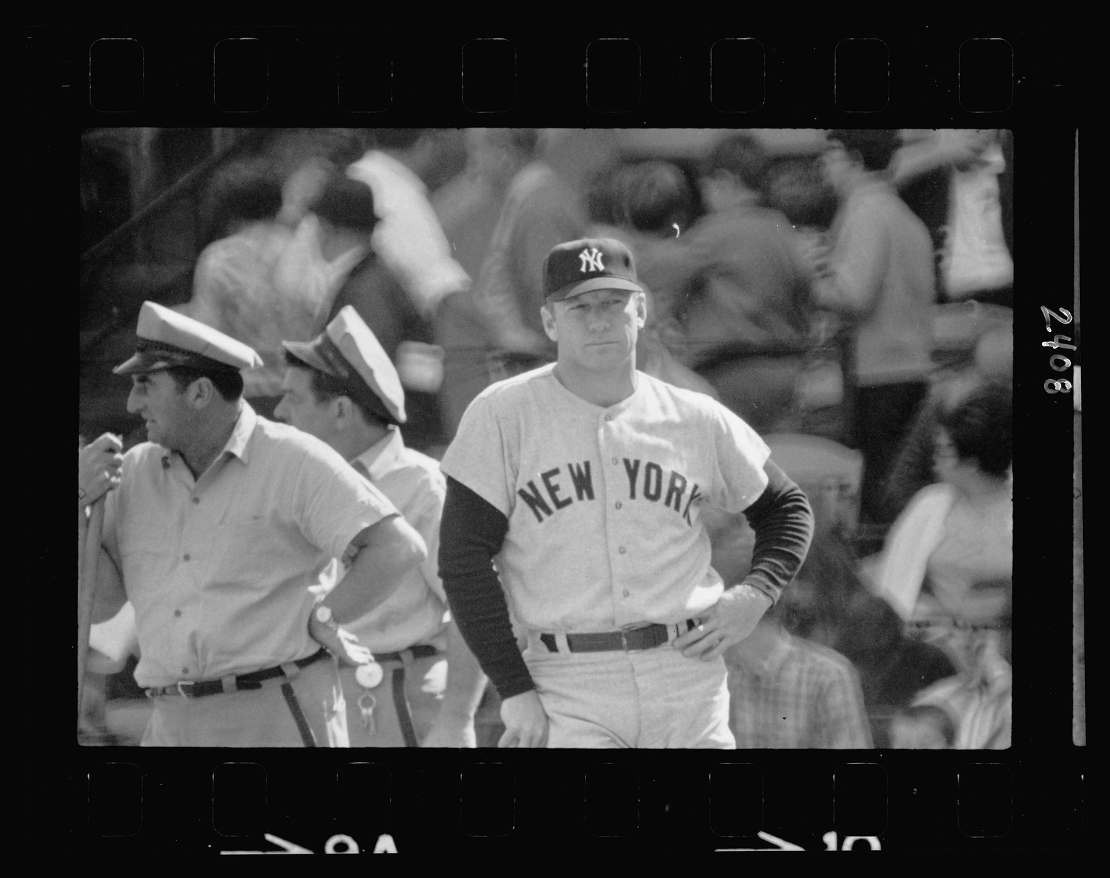 [Mickey Mantle, New York Yankee baseball player, in uniform, during game] / Thomas R. Koeniges. — historic photograph