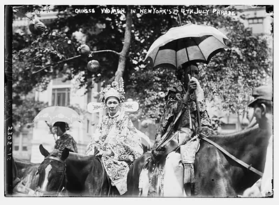 Chinese women in N.Y. 4th July parade