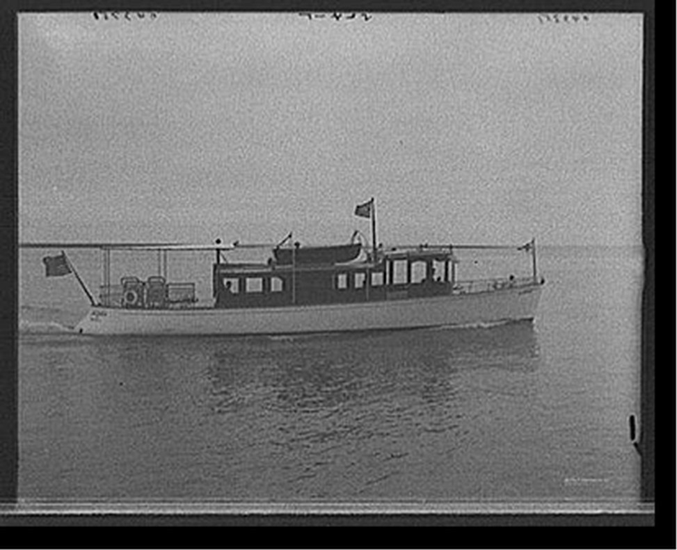 [Yacht Rainbow, St. Clair Flats, Mich.], [between 1907 and 1915] — historic photograph