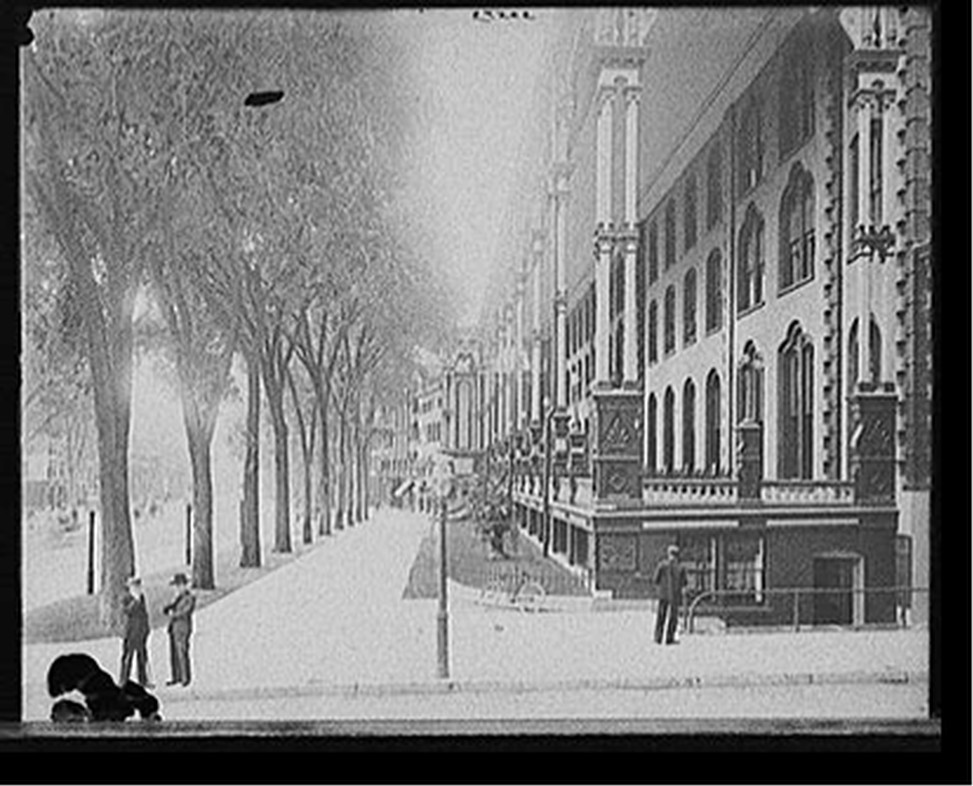 [Saratoga, N.Y., veranda of United States Hotel], [between 1890 and 1910] — historic photograph