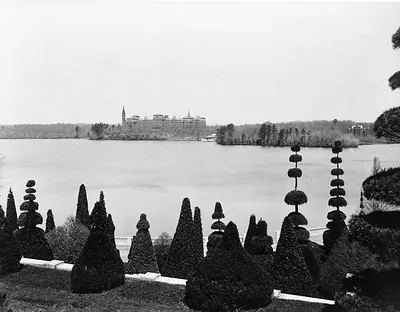 Wellesley College and Lake Waban 1906, Massachusetts