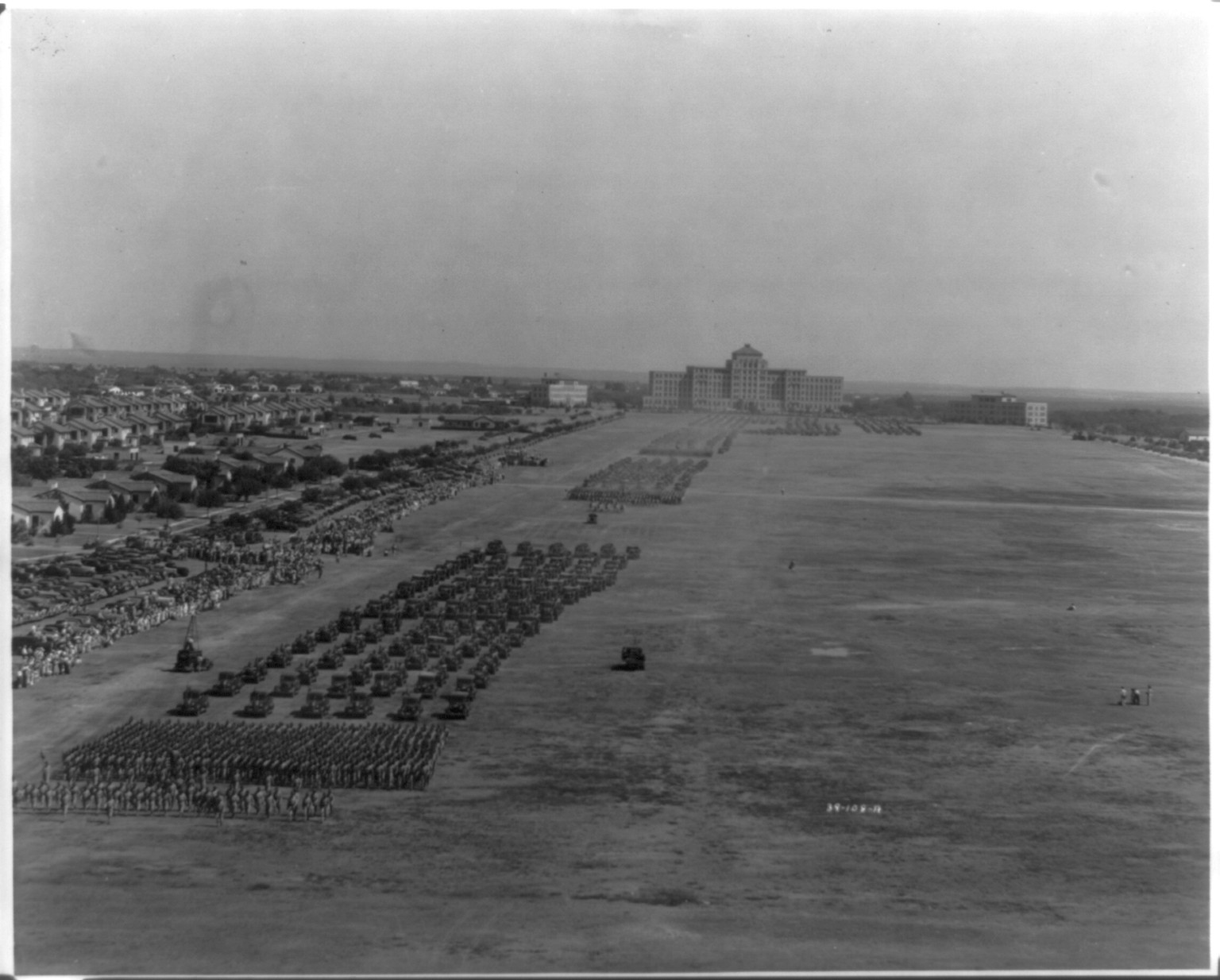 Provisional 2nd Div., Ft. Sam Houston, Texas: Bird's-eye view of Review, 1939 — historic photograph