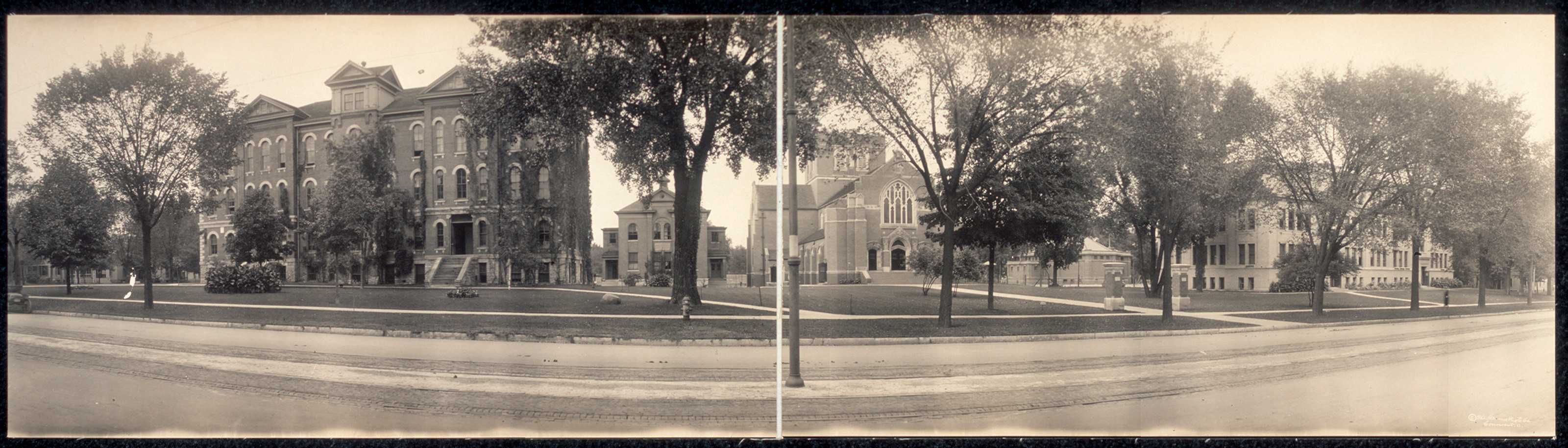 Coe College, Cedar Rapids, Iowa, 1914, 1914 — historic image