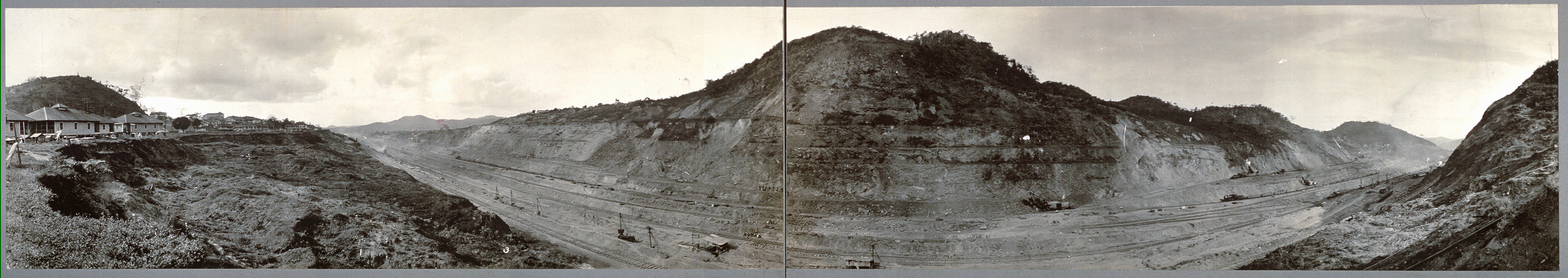 Panoramic photograph of the Culebra Cut excavation, Panama Canal — historic photograph