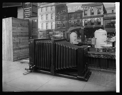 Standard Eng. Co., big camera