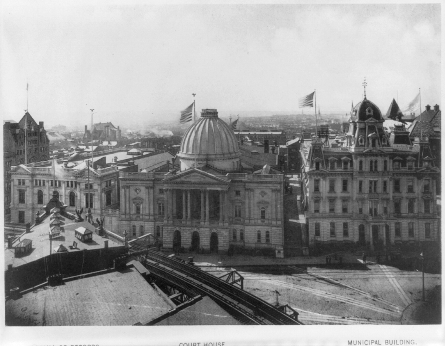 [Kings County] Court House, [Brooklyn, N.Y.; entrance front, flanked by Municipal Building (right) and Hall of Records], c1891. — historic print