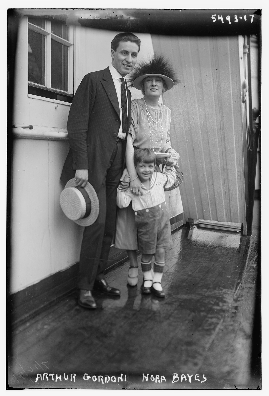 Arthur Gordoni, Nora Bayes and child, n/a — historic photograph