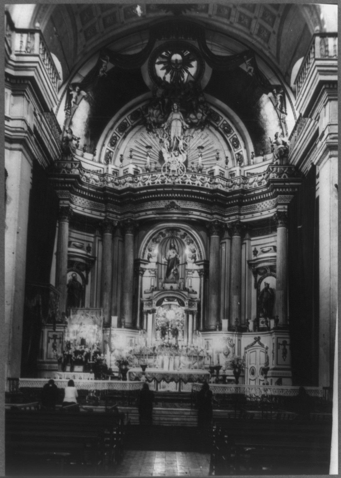 High altar of Iglesia de San Pedro, Lima, Peru, [no date recorded on caption card] — historic photograph