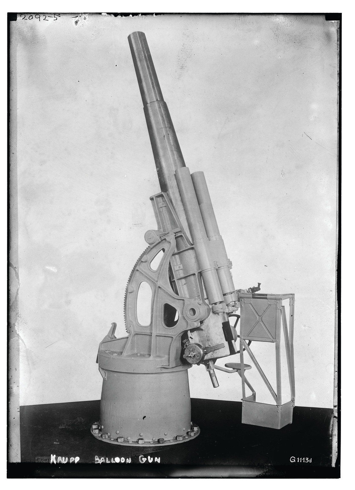Krupp balloon gun, n/a — historic photograph