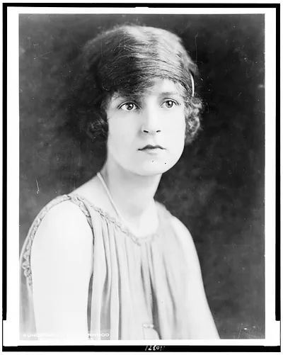 Will act as bridesmaid at wedding of Evelyn Wadsworth