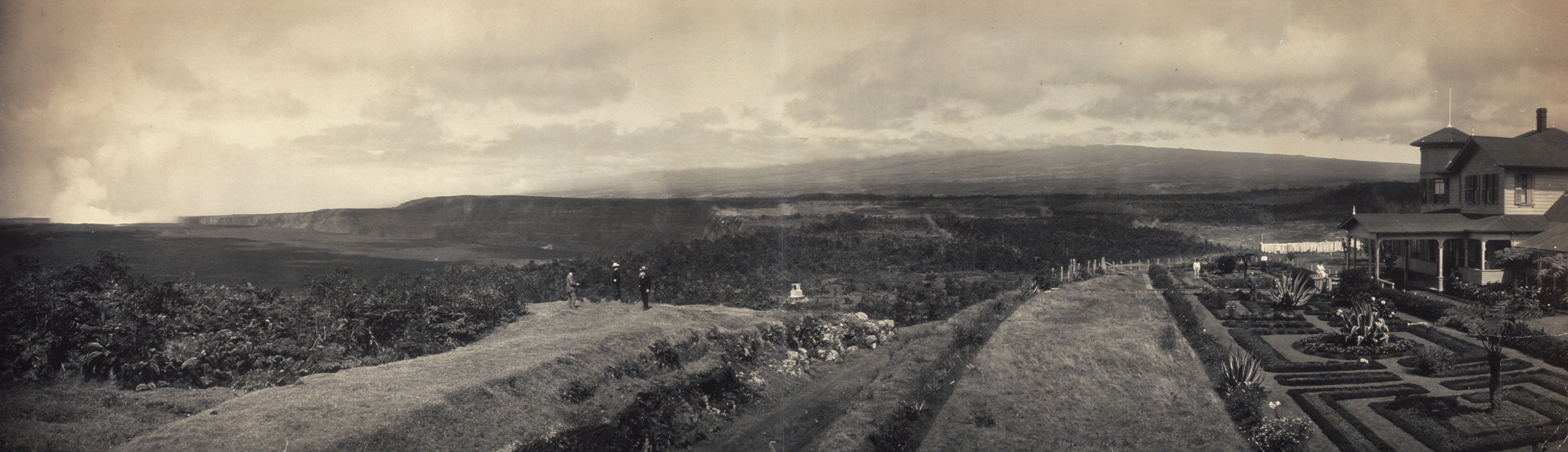 Volcano House (large), Hawaii, 1902, 1902 — historic image