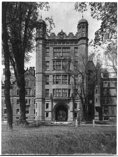Phelps Hall and gateway, Yale College