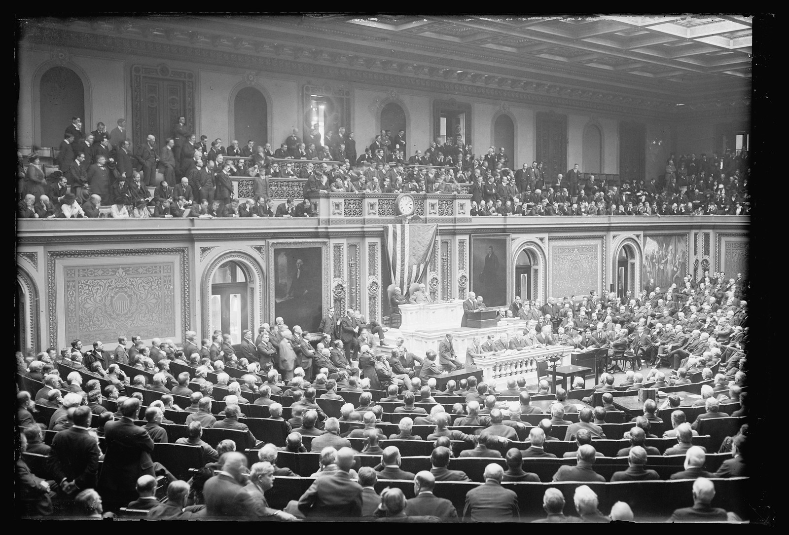 Pres. Wilson addresses Congress, break with Germany, [Washington, D.C.], [between 1909 and 1940] — historic photograph