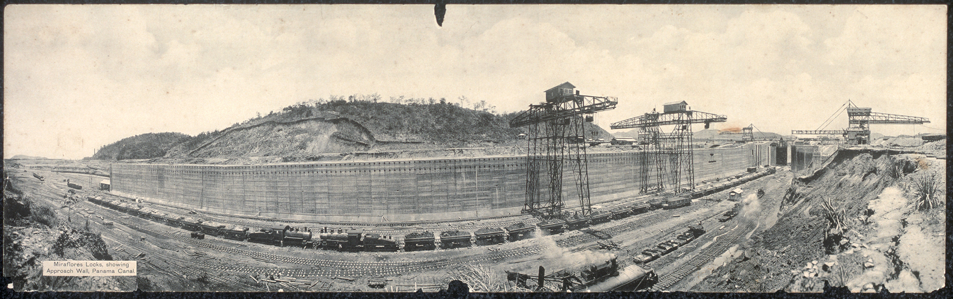 PANAMA 1913 Miraflores Locks, approach wall — historic image