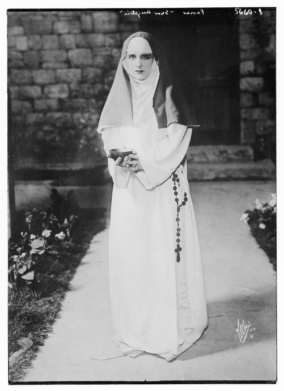 Farrar - "Suor Angelica", n/a — historic photograph