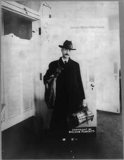 White House business office messenger