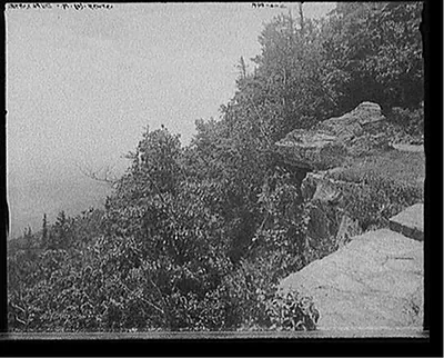 [Catskill Mtns., Hudson River valley from Catskill Mountain House, New York]