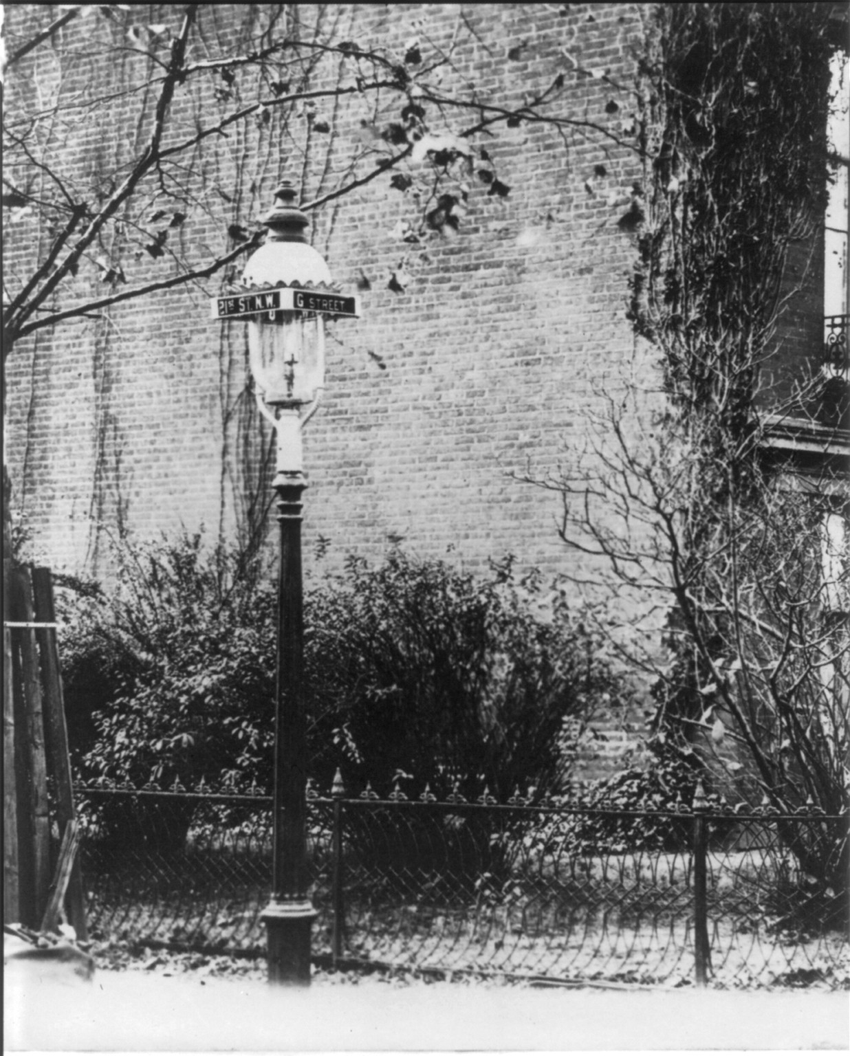 S.W. corner of 21st and G Sts., N.W. [Washington, D.C], [no date recorded on caption card] — historic photograph