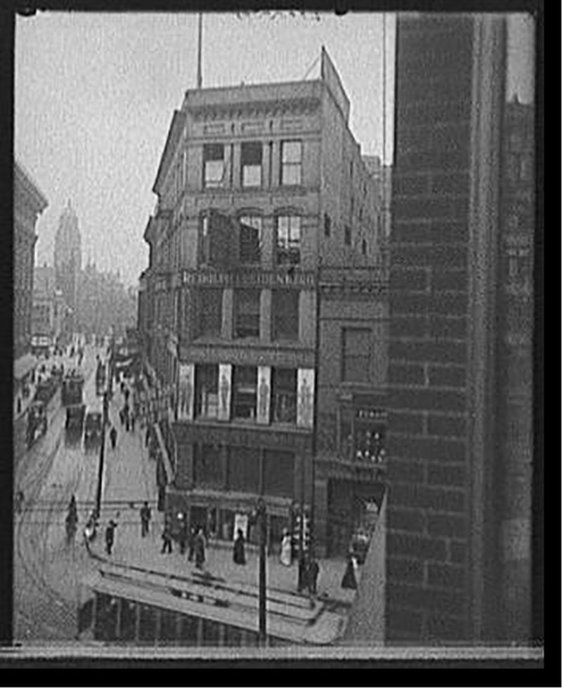 [Library park, Gratiot Avenue & Farmer Street, Detroit, Mich.], [between 1900 and 1915] — historic photograph