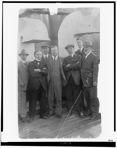 [Houdini with Theodore Roosevelt and others aboard the H.A.L. Imperator"]"